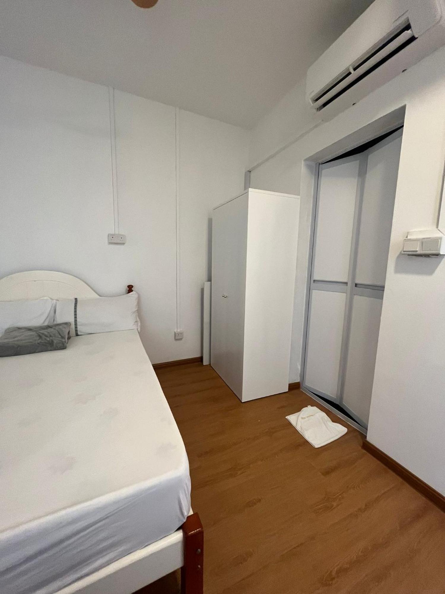 Duke Living Hostel Singapore Bagian luar foto
